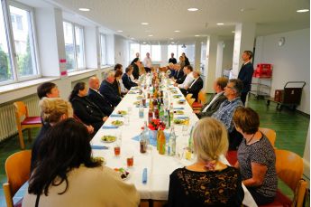 dsc01089_b_mittagessen_speisesaal_web.jpg