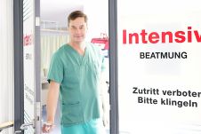 dsc04176_intensivstation_dr._brueckner_crop_web.jpg