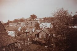 kkh_mallersdorf_an-_und_umbau_1955_gesamtansicht.jpg