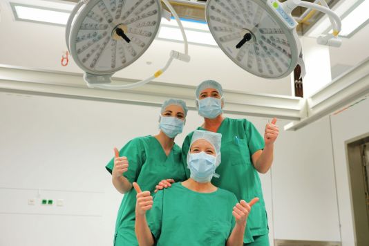 op-team_neuer_op_klinik_mallersdorf__2__web.jpg