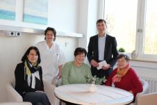 spendenuebergabe_frauenbund_wallkofen_fuer_palliativ_klinik_mallersdorf.jpg