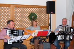 weihnachtsfeier_2016_dr._mehlhorn__s._seidl__a._giglberger.jpg