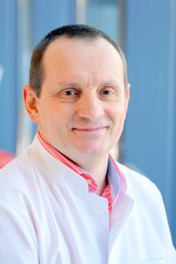 Oberarzt Pavel Charniakou Allgemein-, Viszeral- und minimal invasive Chirurgie