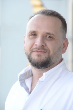 Oberarzt Dmitrii Kozin Allgemein-, Viszeral- und minimal invasive Chirurgie