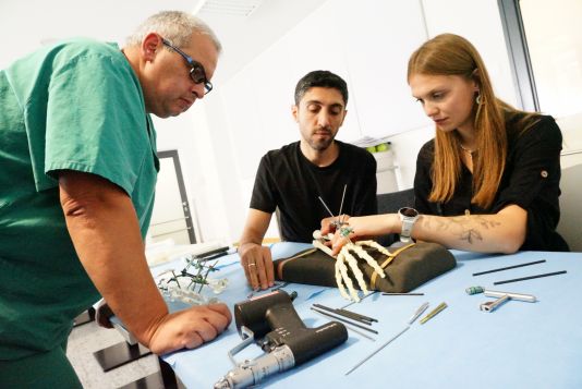 1. Osteosyntheseworkshop der Klinik Bogen Neuigkeiten 2025