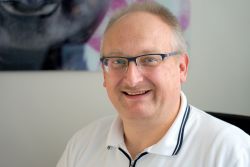 Dr. med. Tobias Lindenmeir Urologie