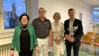 Klinikbesichtigung ILE Gäuboden - Monika Feldmer dankt den Gastgebern Neuigkeiten 2024