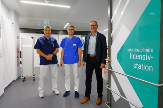 Dr. med. Gerhard Villing kehrt nach erfolgreicher Weiterbildung zurück Intensivstation