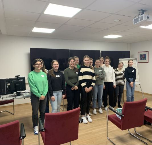 Compassion-Praktikum der Nardini-Realschülerinnen an der Klinik Neuigkeiten 2024