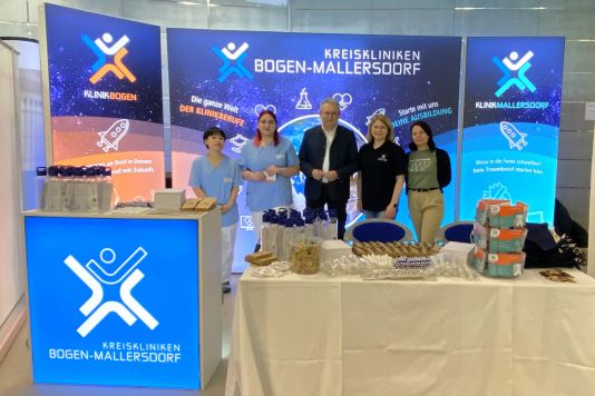 Messestand Kreiskliniken Bogen-Mallersdorf Karriere